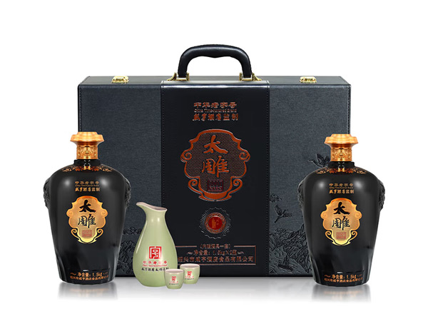 玉溪咸亨酒店太雕黄酒回收太雕2007原酿礼盒1.5kg*2糯米酒半甜绍兴黄酒